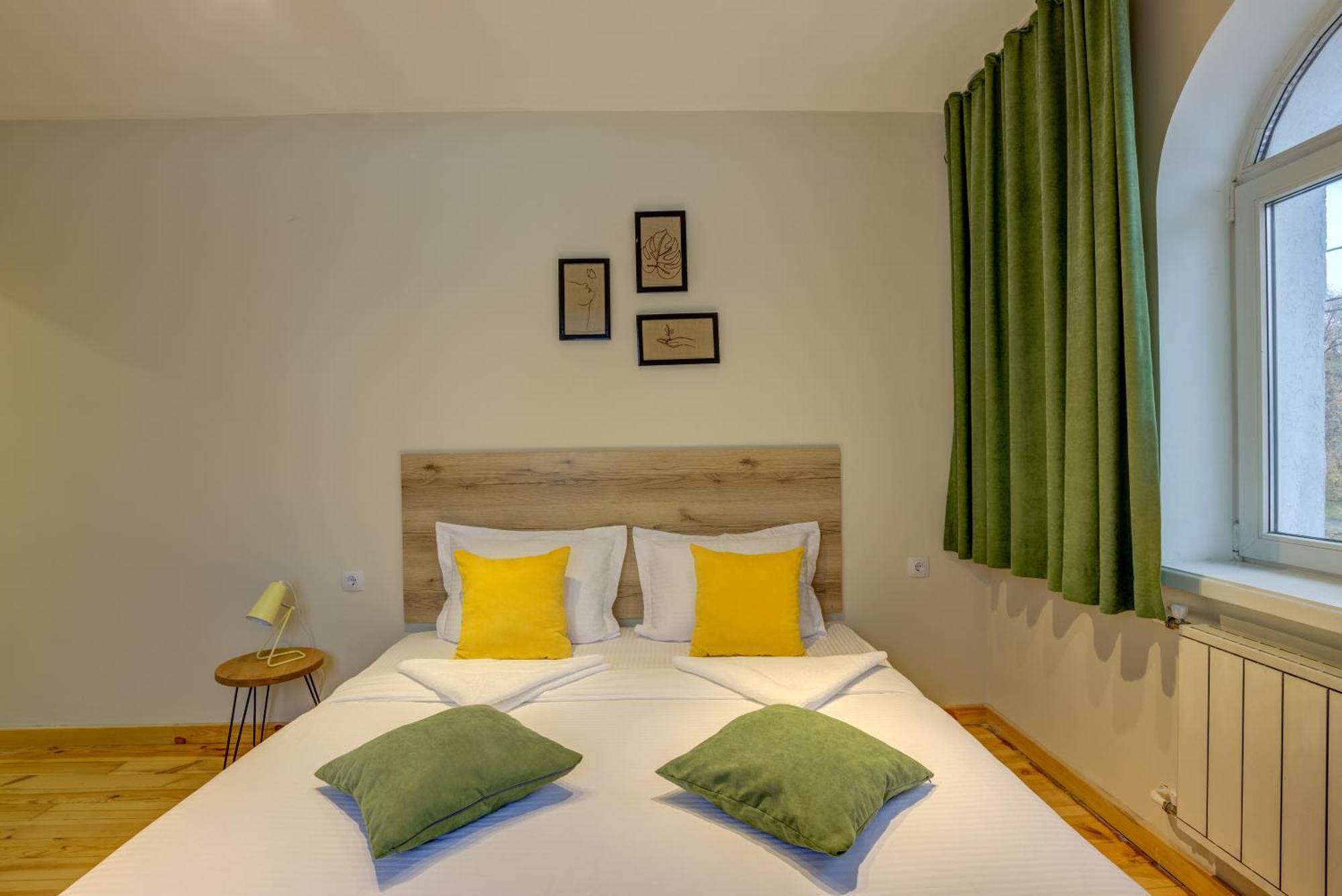People Guest House Bichkek Extérieur photo