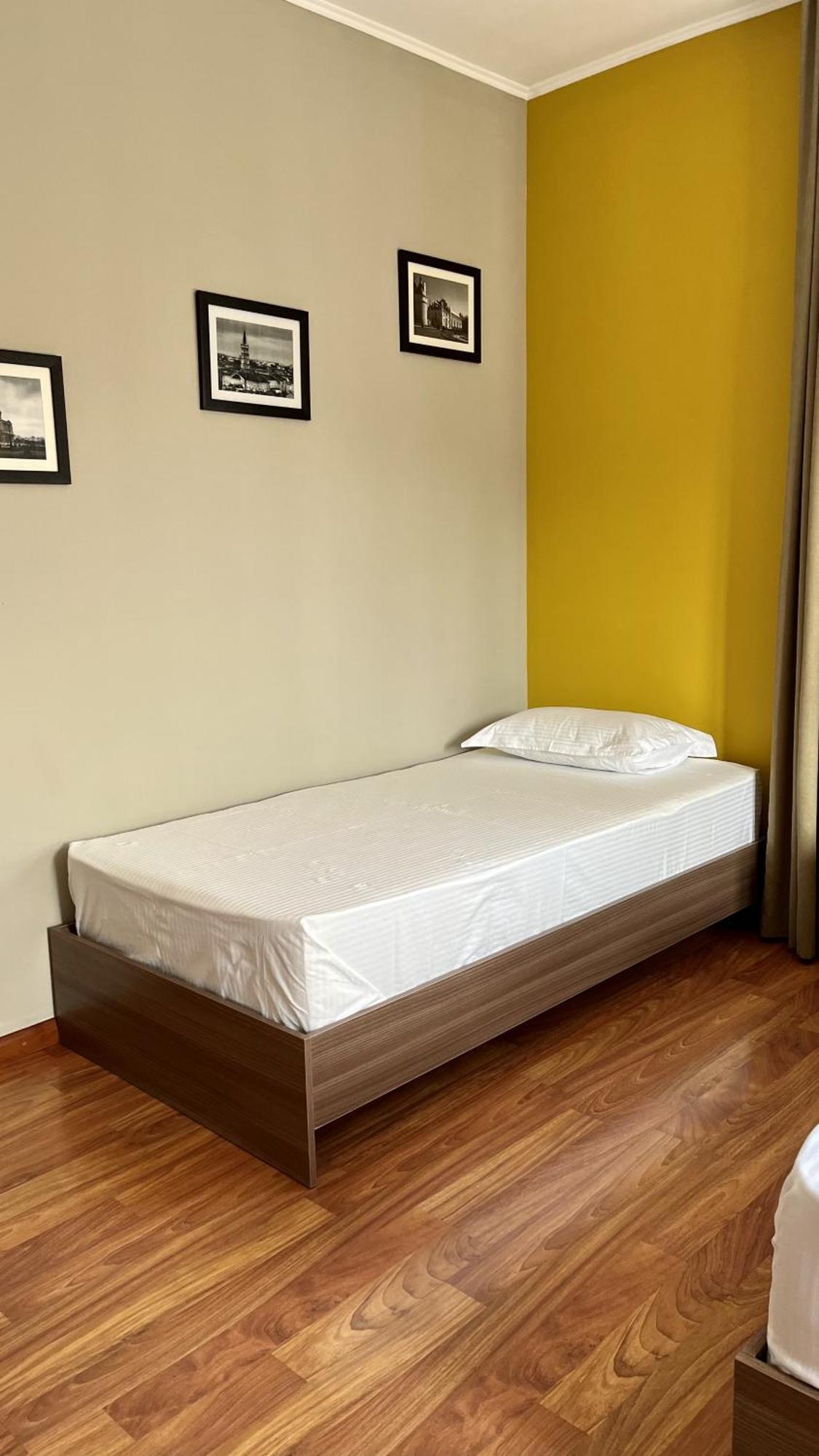 People Guest House Bichkek Extérieur photo