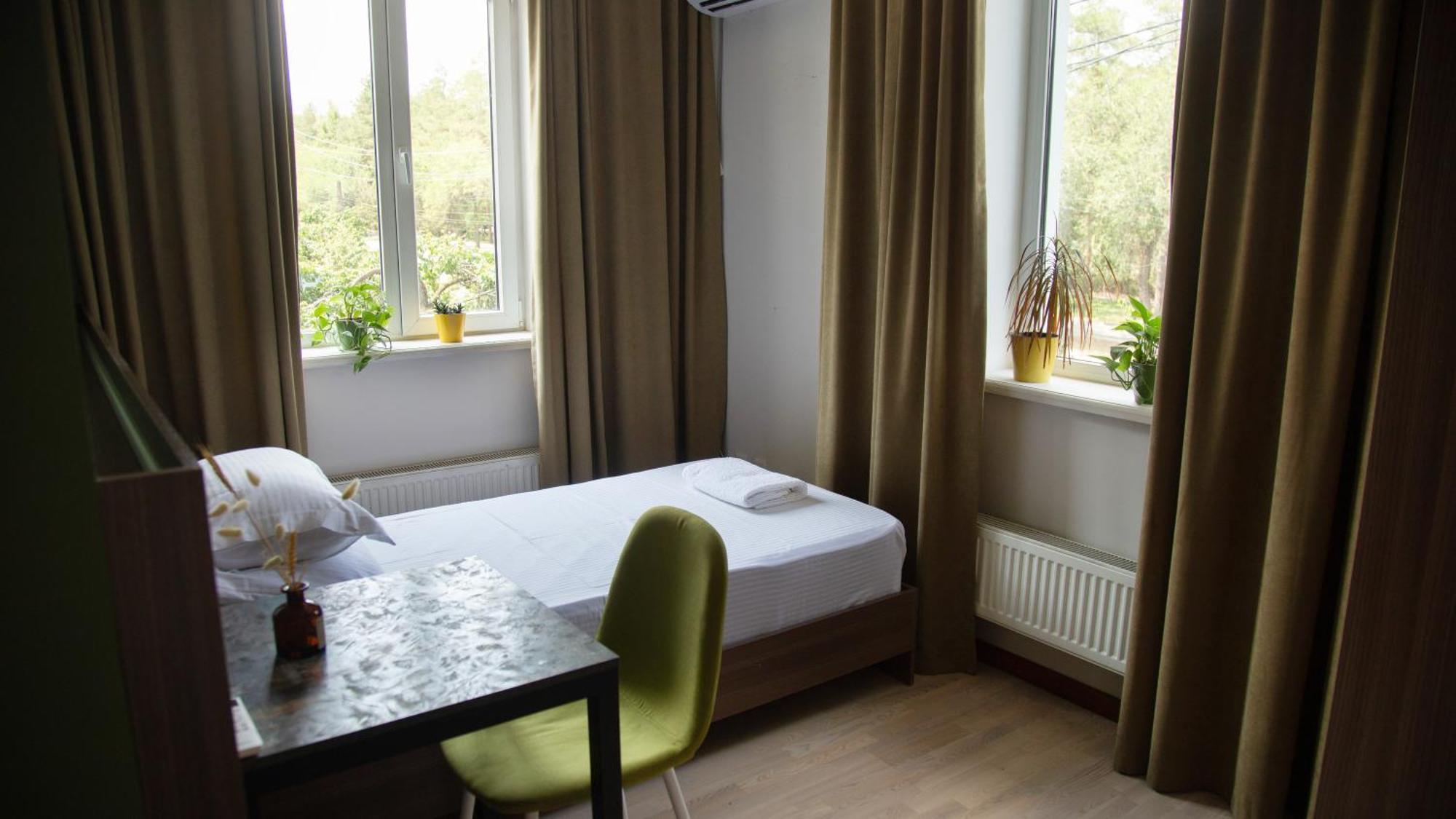 People Guest House Bichkek Extérieur photo